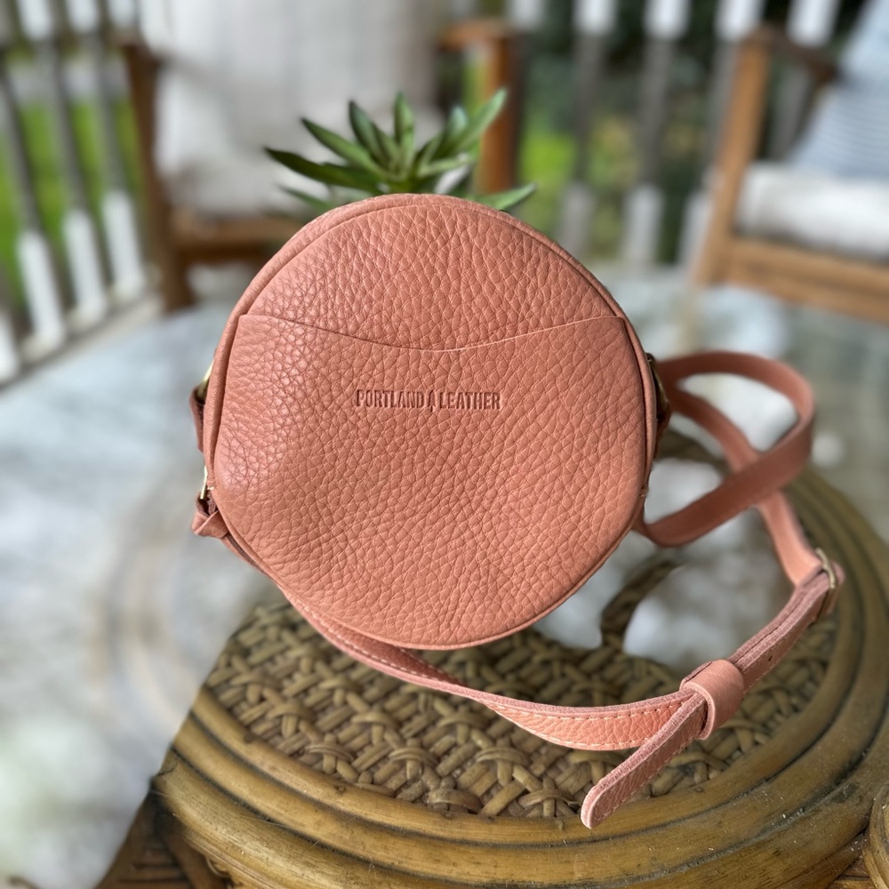 Portland Leather Goods Small Circle Crossbody Purse Quartz NEW- Rare color PLG